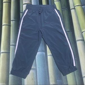 Z by Zella Gray Capri Pants -Loose lightweight 7/8